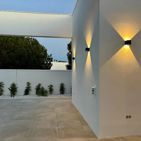 Poniente House
