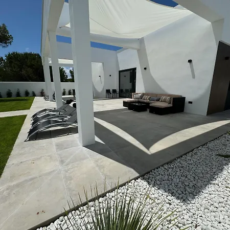 Poniente House *